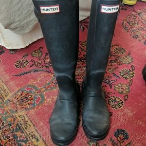 Dark purple tall Hunter rainboots